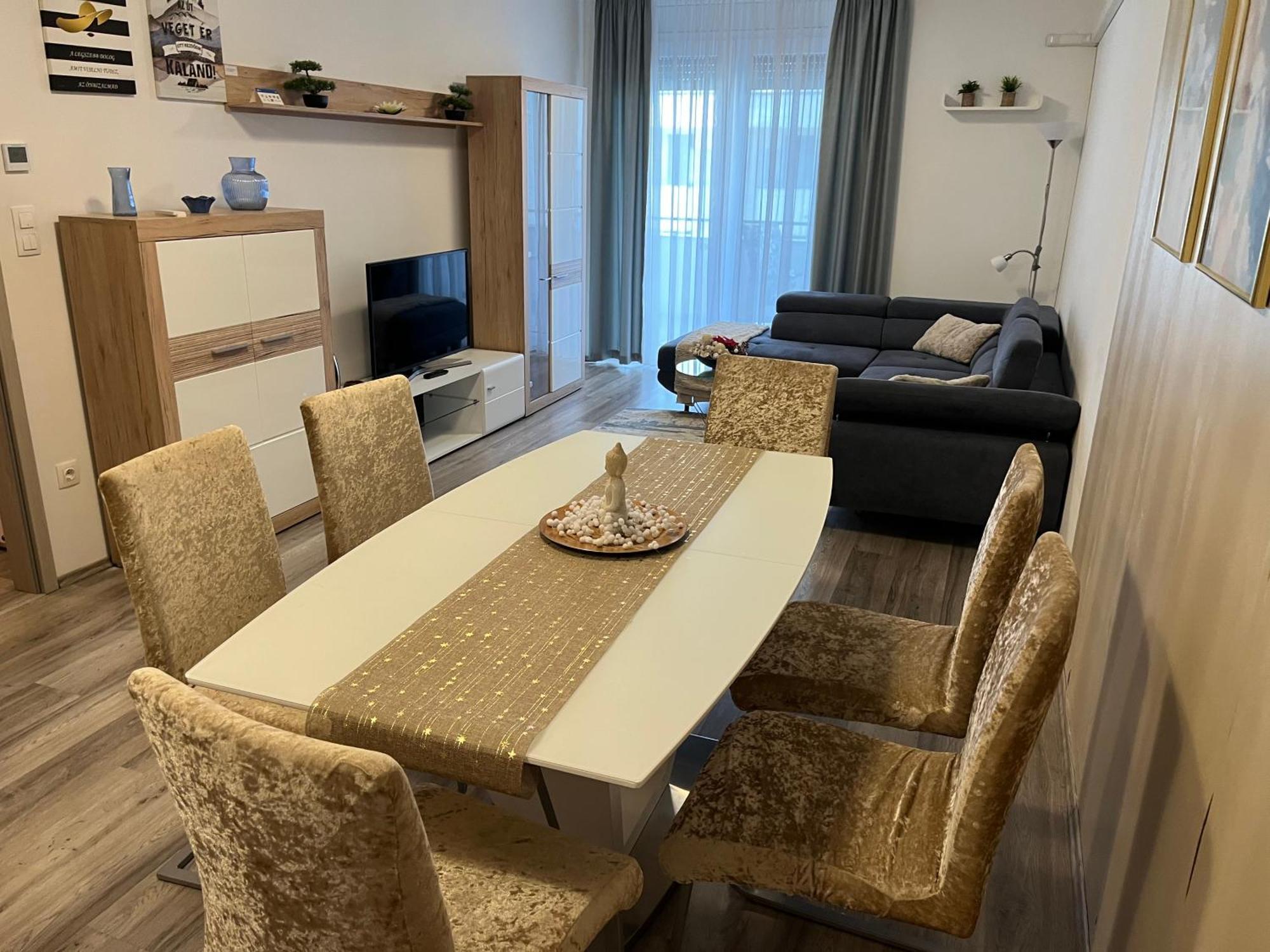 Brookforest Belvarosi Apartman Debrecen Buitenkant foto